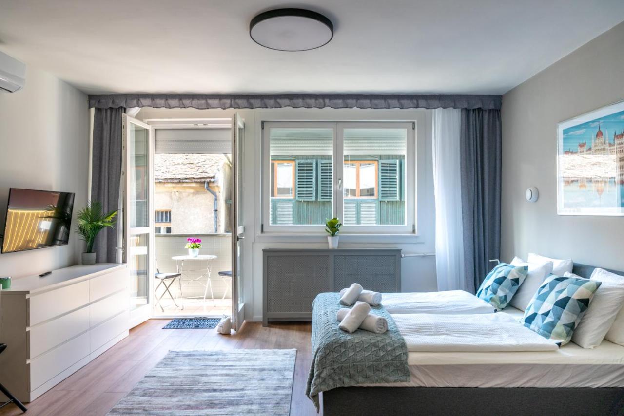 Sweet Apartment